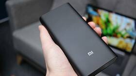 Почему Power Bank мигает